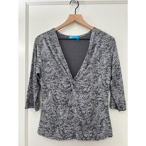 Fresh Produce Women's Twist Front Floral Print Top 3/4 Sleeve Gray White Size M